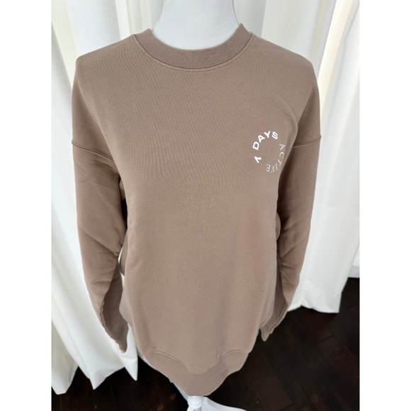 7 Days Active Women's Monday Sweatshirt in Dune, Size Small NWT - Picture 3 of 9